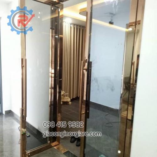 Gia công lắp đặt khung cửa, cửa inox mạ PVD vàng gương 8k 
