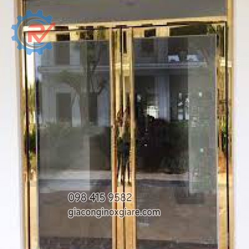 Cửa inox mạ PVD vàng gương 8k sang trọng 