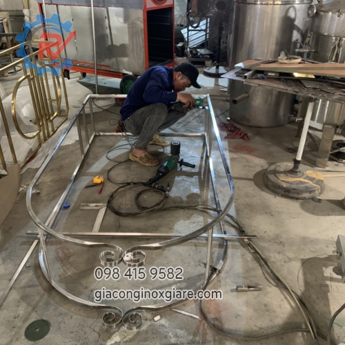 Nhận gia công sản xuất nội thất inox, inox mạ PVD theo yêu cầu 