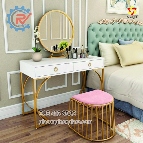 Bàn trang điểm siêu Cute cho các bạn nữ yêu thích nhẹ nhàng.