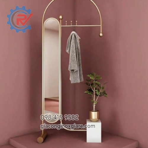 Gương soi toàn thân liền giá treo đồ 