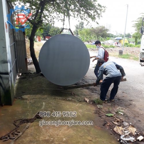 Nhận gia công bồn công nghiệp sắt, inox theo kích thước yêu cầu.