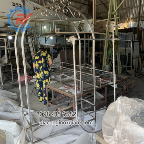 Đơn vị chuyên gia công sản xuất inox theo yêu cầu 