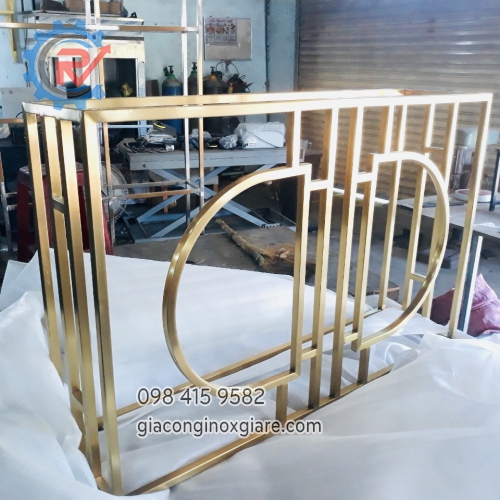 Gia công theo yêu cầu chân bàn inox mạ vàng PVD 