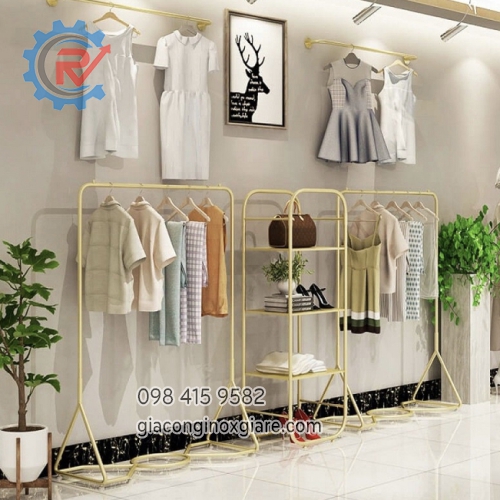 Sào treo bắt tường, sào treo đi động inox mạ vàng PVD shop thời trang 