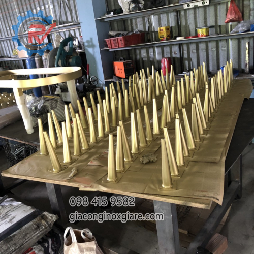 Gia công chân côn inox mạ PVD ghế 