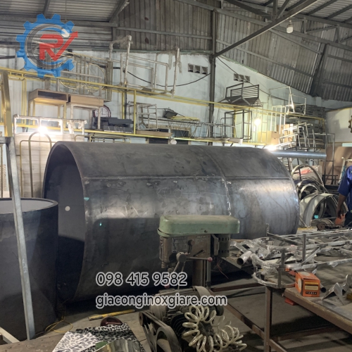 Gia công Bồn sắt công nghiệp theo yêu cầu 