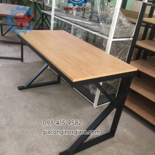 Đơn vị gia công bàn học sinh, bàn làm việc giá tại xưởng.