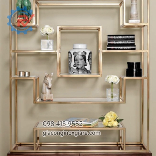 Tủ kệ trưng bày phòng khách mạ PVD vàng 