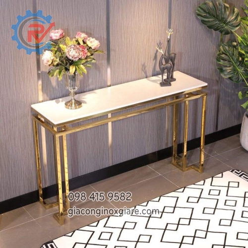 Bàn trang trí inox mạ PVD vàng sang trọng.