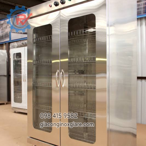 Tủ sấy chén công nghiệp.