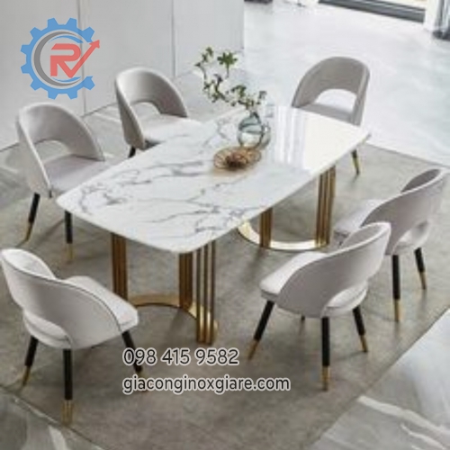 Bộ bàn ghế phòng ăn phong cách Châu Âu sang trọng.