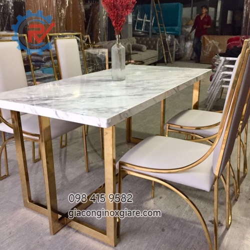 Bàn ghế ăn inox mạ PVD vàng gold kiểu dáng đơn giản hiện đại, sang trọng.