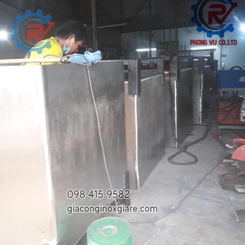Gia công bồn inox  công nghiệp giá rẻ quận Tân Phú 