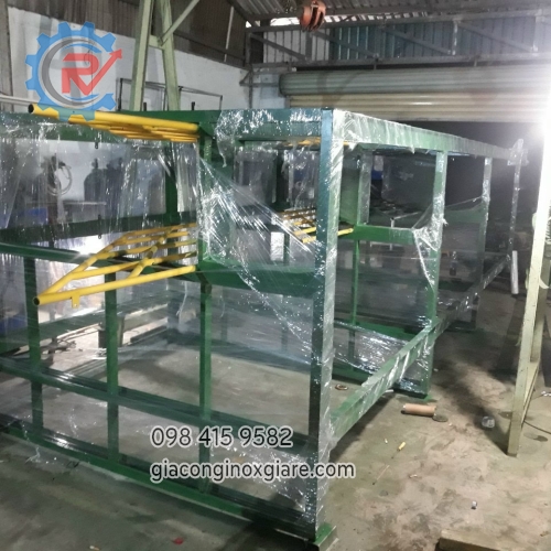 Gia công sàn thao tác bồn tank Scrubber tại xưởng 