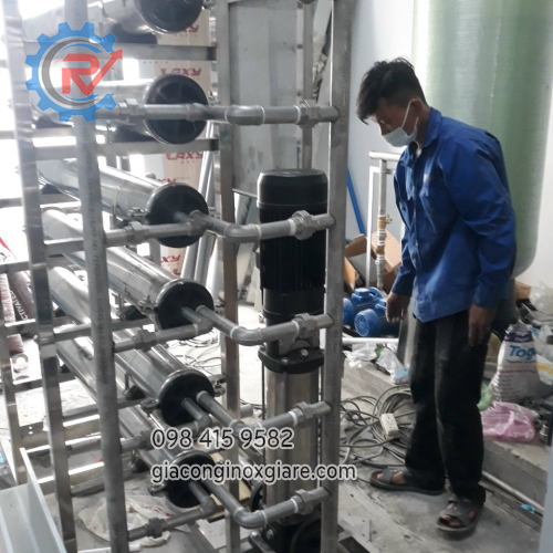 Chế tạo, sản xuất thi công lắp đặt hệ thống lọc nước RO tại công ty Việt Hương.