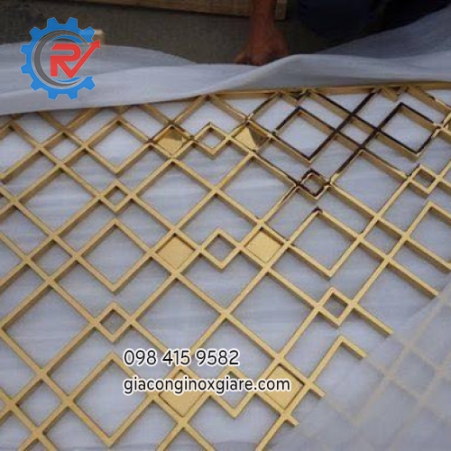 Vách ngăn họa tiết  cắt khắc CNC đẹp.