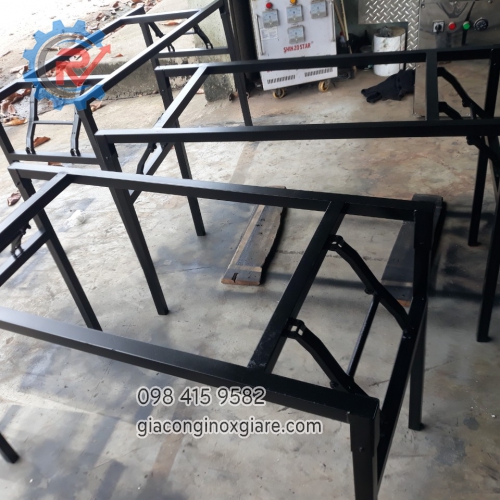 BÀN LÀM VIỆC CHÂN SẮT GẤP GỌN PV- 2612- BX 01