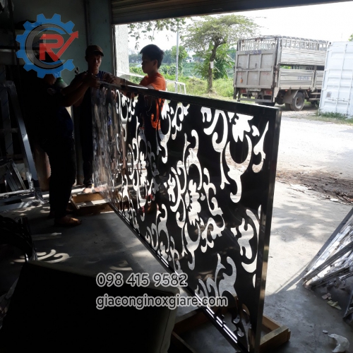 Gia công vách, lan can cầu thang nghệ thuật inox cắt khắc CNC mạ PVD 