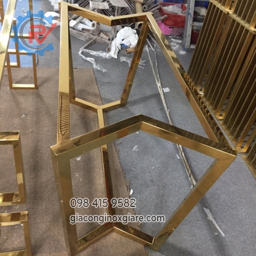 Nhận gia công chân bàn inox mạ PVD màu theo yêu cầu.