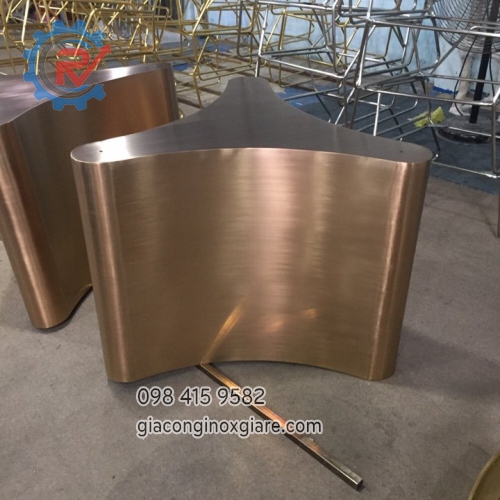 Gia công inox mạ vàng PVD theo yêu cầu tại xưởng