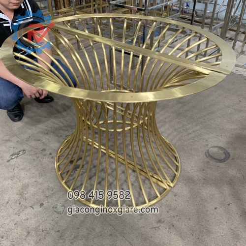 Chân bàn ăn hình tròn mạ vàng 