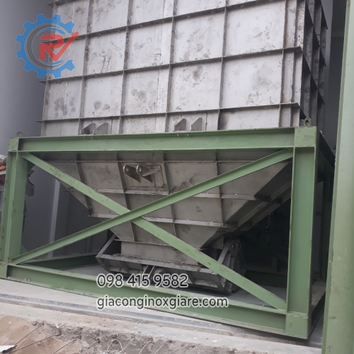 Chế tạo, lắp đặt bồn trộn thức ăn gia súc tại KCN Biên Hòa