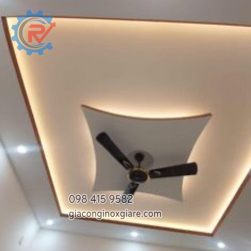 trang trí trần, tường inox mạ PVD tạo điểm nhấn sang trọng