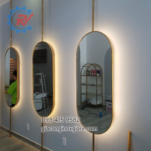 Gương oval khung inox mạ vàng tiệm Spa