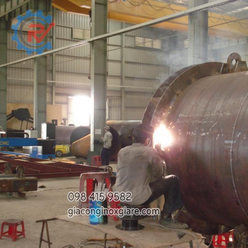 Nhận gia công Bồn thép giá rẻ.