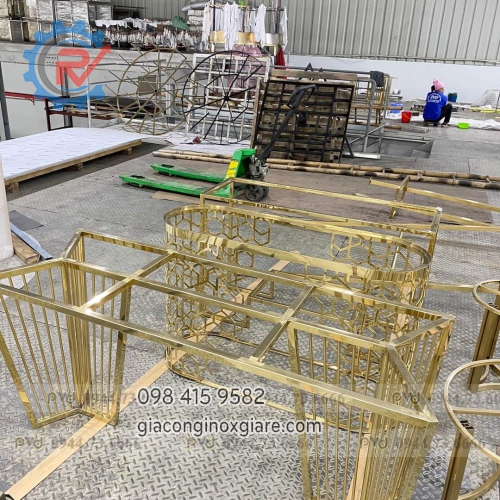 Gia công chân bàn mạ PVD màu vàng theo yêu cầu