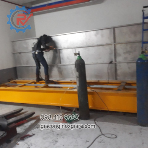 gia công bể chứa inox công nghiệp dung tích lớn