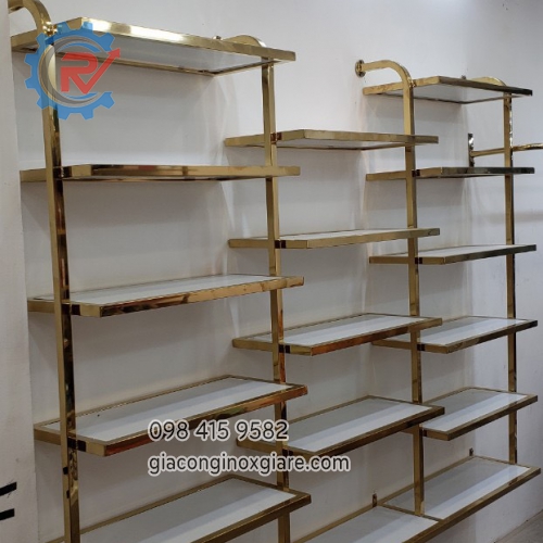 Gia công lắp đặt kệ trưng bày inox mạ PVD cao cấp tại TPHCM
