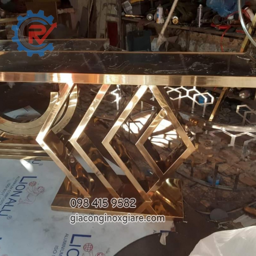 Đơn vị gia công bàn Console trang trí inox mạ PVD tại Tp. HCM uy tín.