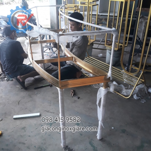 Gia công inox mạ vàng  theo yêu cầu các chi tiết trong nội thất