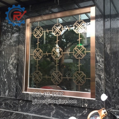 Vách ngăn cao cấp inox mạ vàng