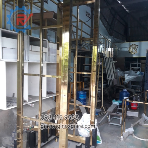 Gia công cửa inox mạ vàng theo yêu cầu