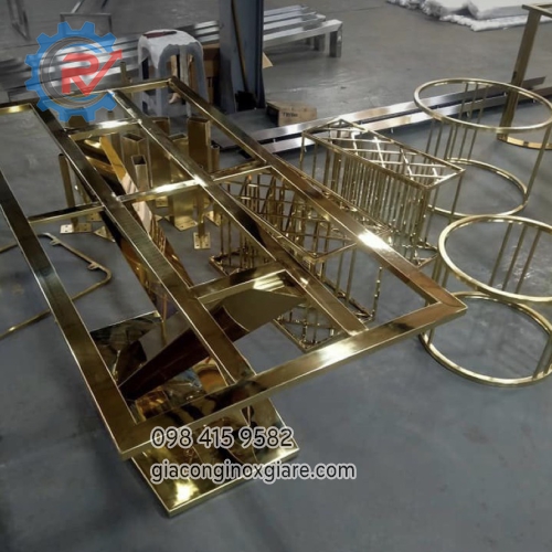 Đơn vị chuyên thiết kế gia công chân bàn inox mạ PVD sang trọng đẳng cấp